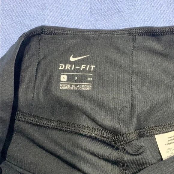 NEW NIKE WOMEN'S POWER GRAPHIC COLOR BLOCK TIGHTS BLK/GRY SZ SMALL (933785 010) - Picture 2 of 6